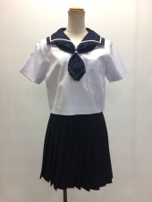 ネイビー衿半袖セーラー服 
全13点
