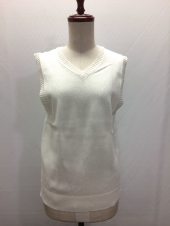 ホワイトニットベスト
全20点