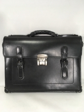 ブラックレザーバッグ
全1点