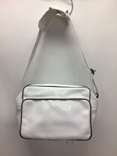 ホワイトエナメルバッグ
全1点