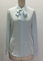 ブルーシャツ
全2点