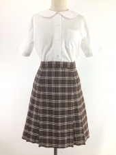 ブラウンスカート
全1点