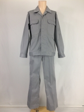 グレー作業服
全1点