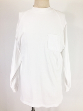 ホワイト作業服　Tシャツ長袖
全1点