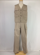 ベージュ作業服
全1点