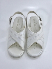 ホワイトナースシューズ
全1点