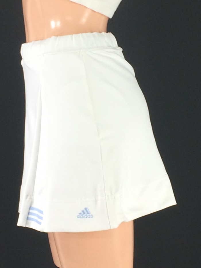 ホワイトテニススカート