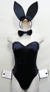 ブラックバニーガール
全4点