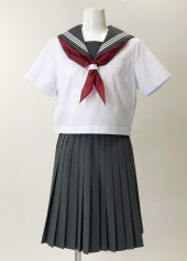 グレー衿半袖セーラー服 
全7点