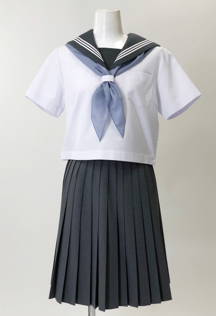 グレー衿半袖セーラー服 
全7点