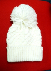 ホワイトニット帽
