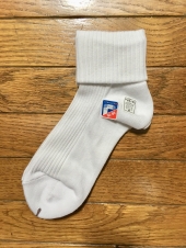 ホワイト三つ折りソックス　　 
22〜24cm
