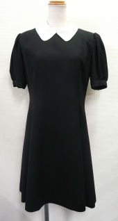 ブラックウエイトレス
全1点