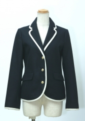 ネイビーブレザー
HUMAN WOMAN
全1点