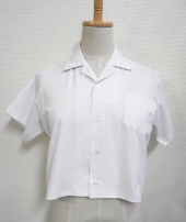 ホワイト半袖開襟シャツ
全1点