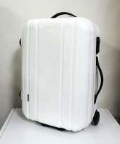 ホワイトスーツケース