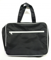 ブラックナイロンバッグ
全1点