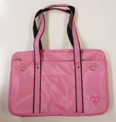 ピンクナイロンバッグ
全1点