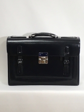 ブラックレザーバッグ
全1点