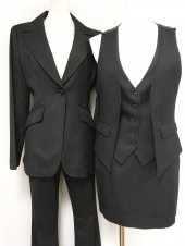 ブラックベストジャケット
スカートパンツ
全1点