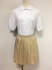 ベージュスカート
全6点