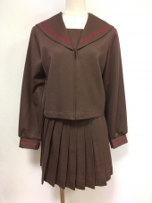 ブラウン長袖セーラー服
全1点