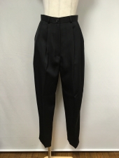 ブラック飲食パンツ
全1点