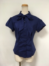 ブルー飲食シャツ
全1点