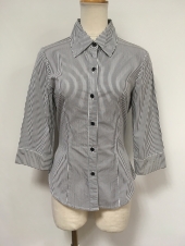 ブラック飲食シャツ
全1点