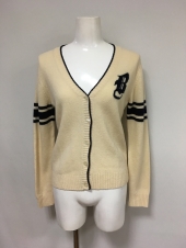 ホワイトカーディガン
全1点