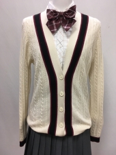 ホワイトカーディガン
全1点