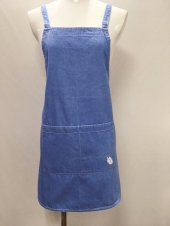 ブルー胸当てエプロン
全1点