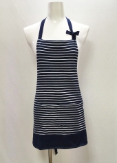 ネイビー胸当てエプロン
全1点