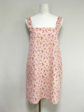 ピンク胸当てエプロン
全1点