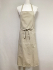 ベージュ胸当てアプロン
全1点