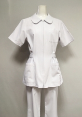 ホワイト看護服
全1点