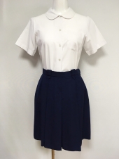 ネイビースカート
全1点