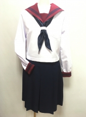 エンジ衿長袖セーラー服
全1点