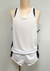 ホワイトランニングウエア
全3点