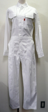 ホワイト作業服　つなぎ
全1点