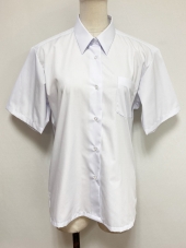 ホワイト半袖シャツ
全4点