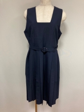 ネイビージャンパースカート
全1点