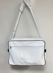 ホワイトエナメルバッグ
全1点