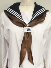 ブラウンスカーフ
全2点