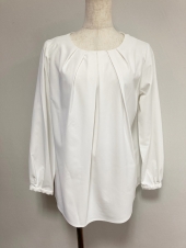 ホワイトシャツ
全4点