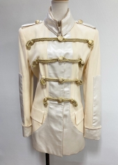 ホワイトジャケット
全1点