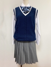 ネイビーニットベスト
全8点