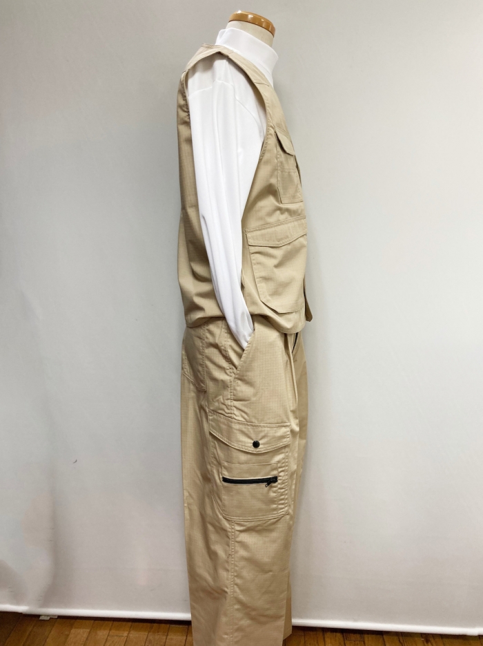 ベージュ作業服
全2点