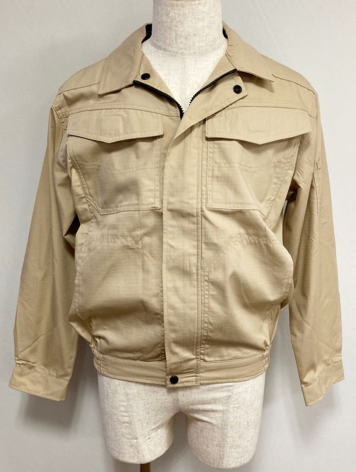ベージュ作業服 ブルゾン
全3点