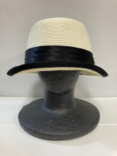 ホワイト麦わら帽子